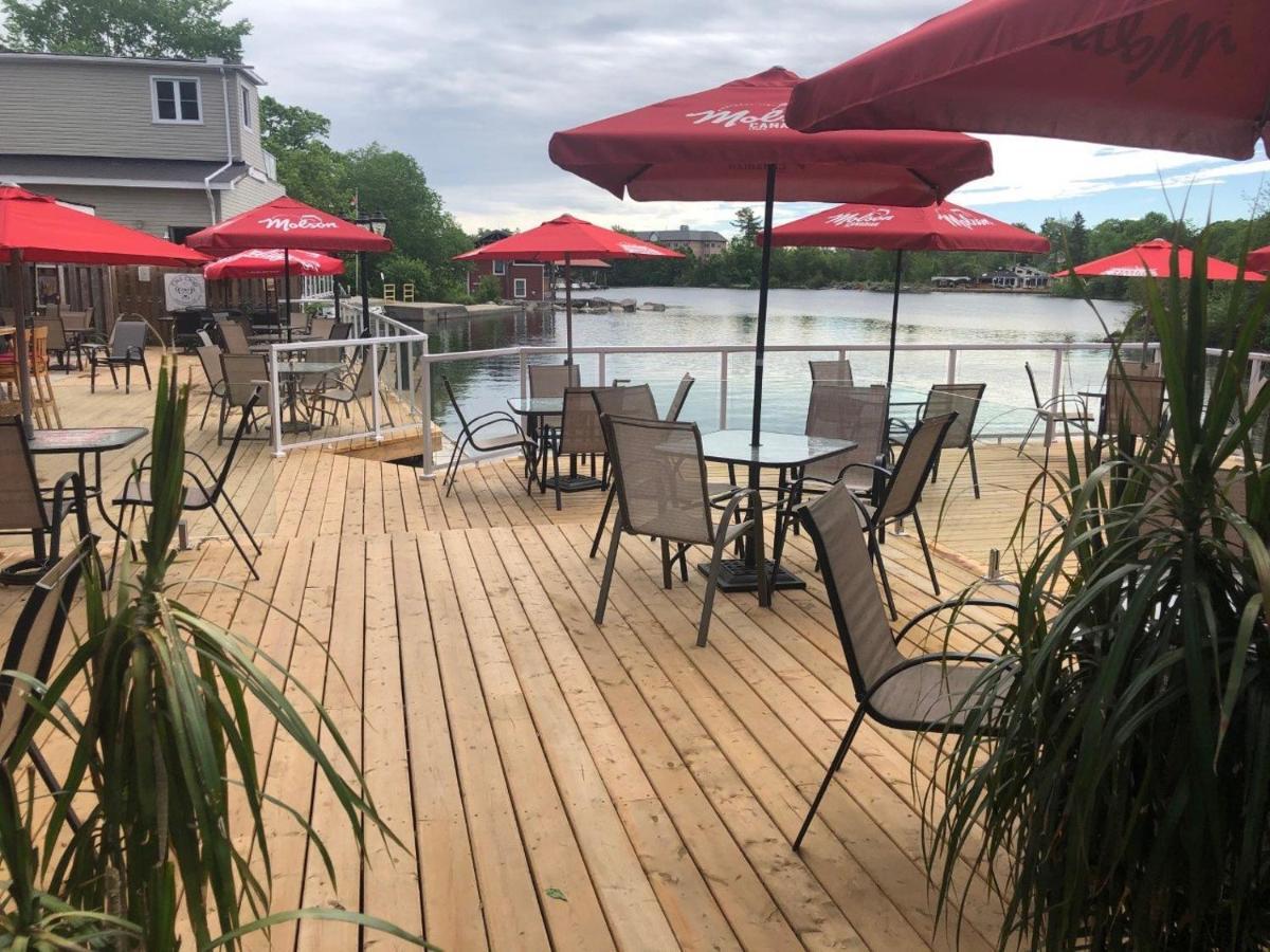 The Bobcaygeon Inn Exterior foto